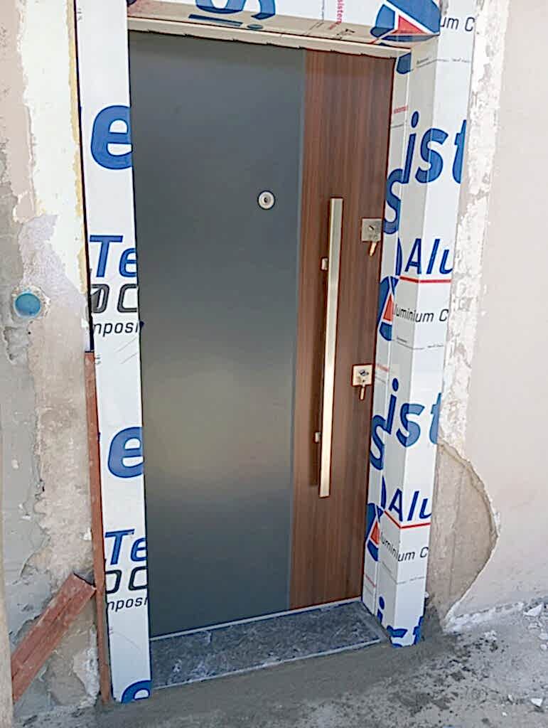 Çeşme Çelik Kapı