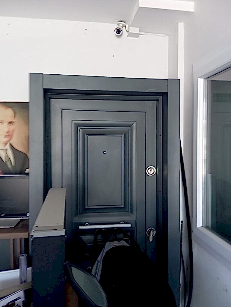 Çeşme Çelik Kapı