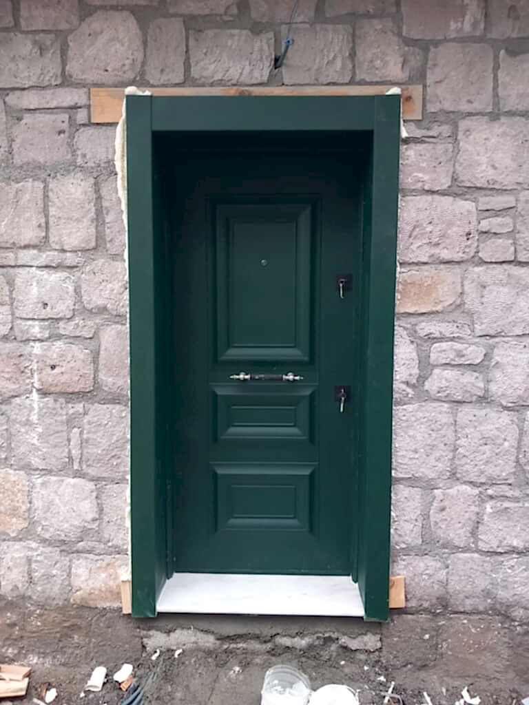 Çeşme Çelik Kapı