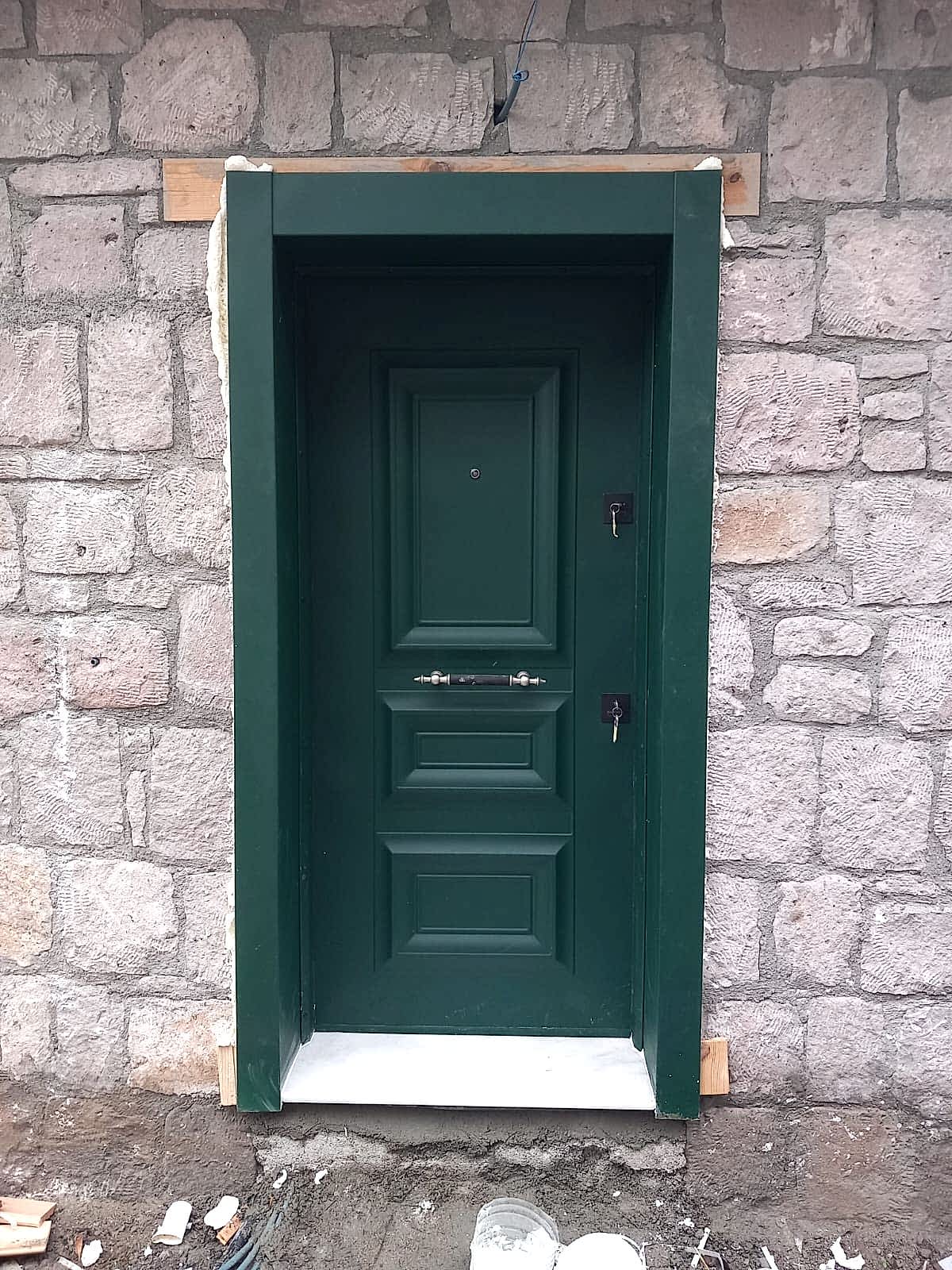 Çeşme Çelik Kapı