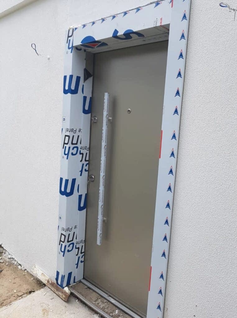 Çeşme Çelik Kapı