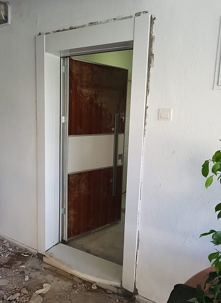 Çeşme Çelik Kapı