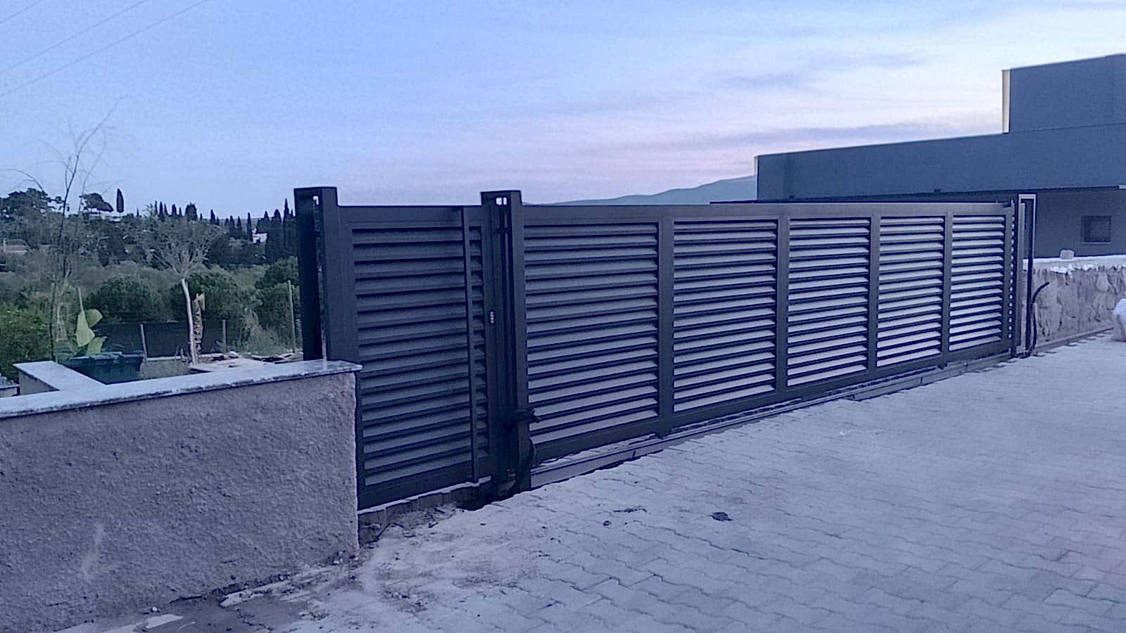 Çeşme Güneş Kırıcı Panel