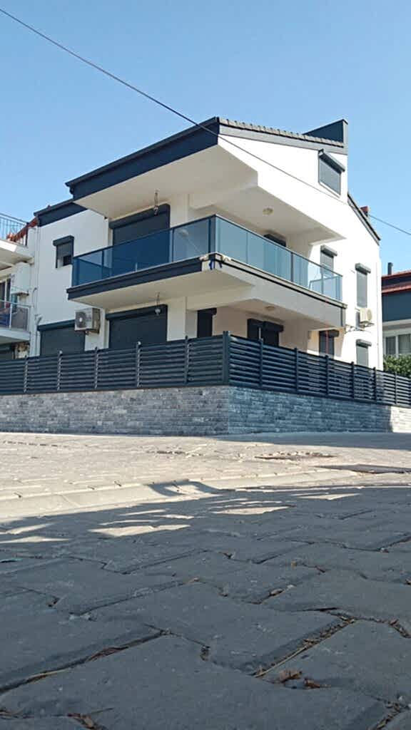 Çeşme Güneş Kırıcı