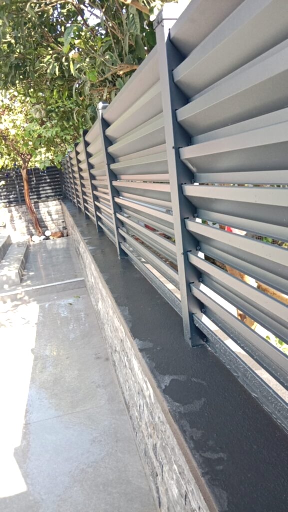 Çeşme Güneş Kırıcı