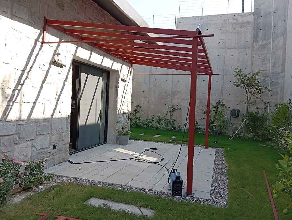 Çeşme Demir Pergole